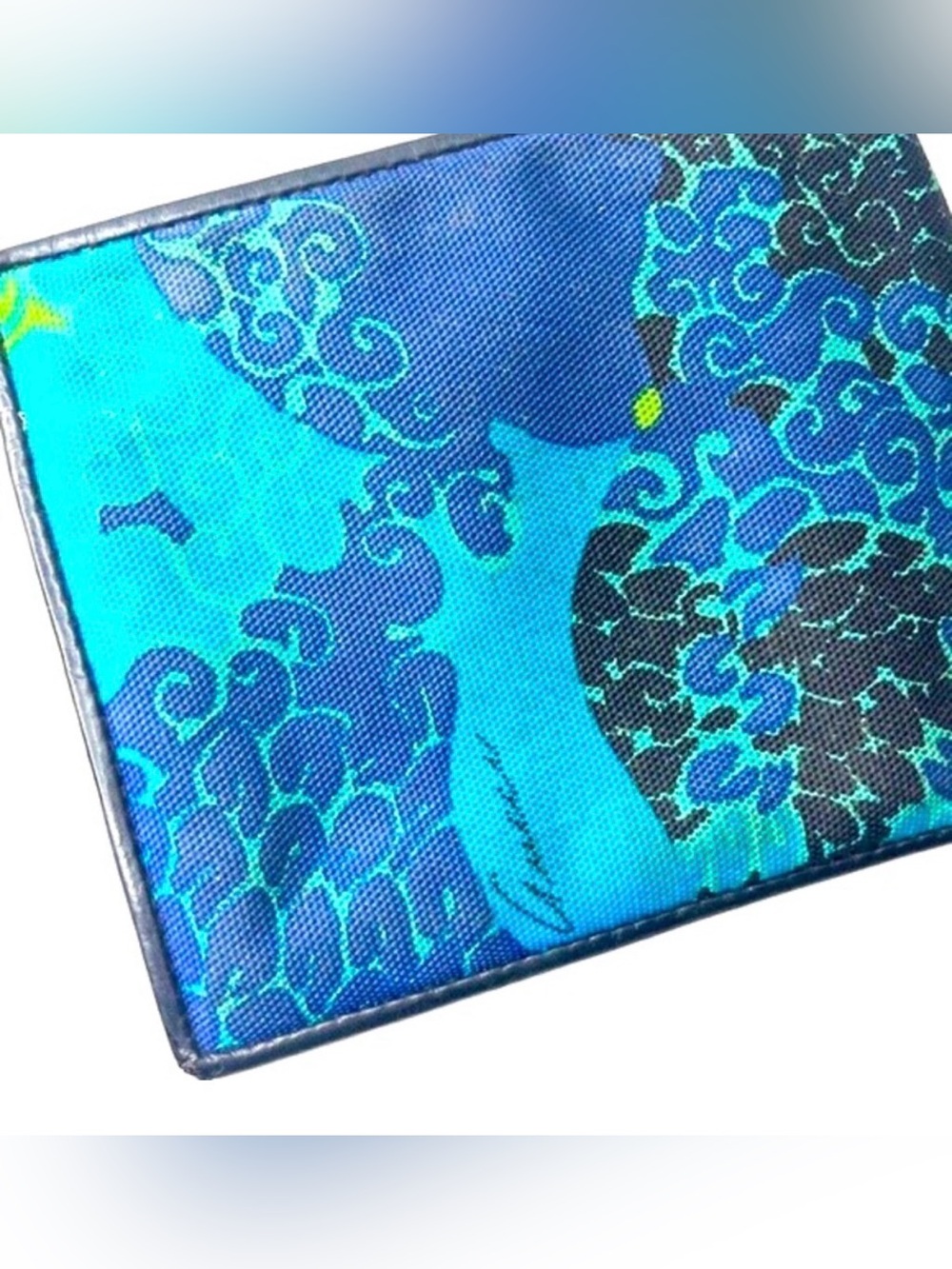 Gucci Blue Teal Floral Bi-Fold Wallet. Gorgeous and RARE vintage - Picture 8 of 10